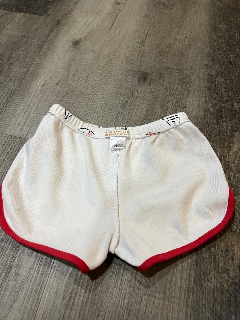 The Beaufort Bonnet Company Cheryl Shorts sailboats size 4T - Picture 4 of 5